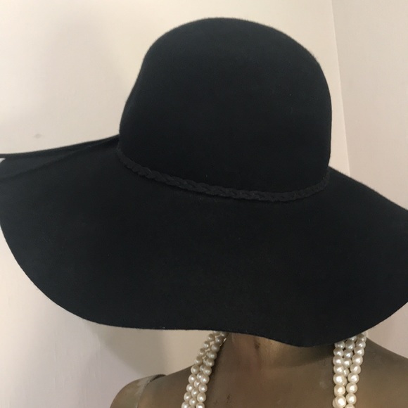 Hat - Picture 3 of 9